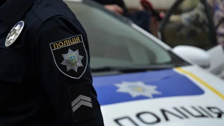 намагався відкупитися від поліції