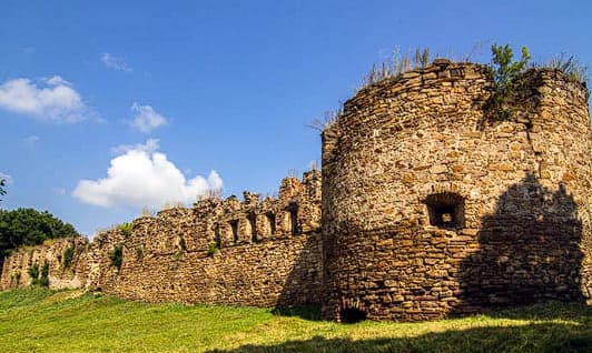 Микулинецький замок Тернопіль