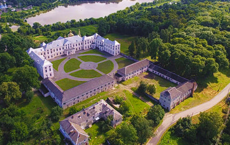 Вишнівецький палац Тернопіль