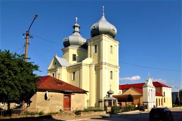 Воскресенська церква в Збаражі